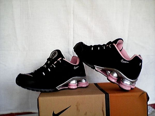 tenes da marca.nike shox. temos todo os numeros grande e peq